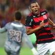 São Paulo perde do Flamengo no Maracanã e deixa Carpini por um fio