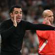 Xavi se revolta com arbitragem de Barcelona x Real Madrid: 'Uma vergonha'