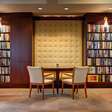 Paixão por livros: hotéis com decoração inspirada na literatura