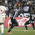 Botafogo brilha no segundo tempo, vence a primeira na Libertadores e acaba com sequência invicta do Universitario