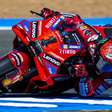 MotoGP: Bagnaia surge no fim e crava melhor tempo na Espanha; Márquez é 3º