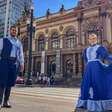Pilcha gera polêmica: Casal é barrado por usar traje típico gaúcho no Theatro Municipal de SP
