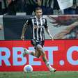 Guilherme Arana comemora gol e boa fase no Atlético