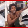 Homem transporta carcaça de carro em trem no RJ