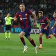 Xavi abre o jogo sobre futuro de Lewandowski no Barcelona
