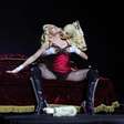 Por que Madonna trocou banda por playback no show em Copacabana