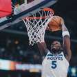 Wolves atropelam Nuggets e Knicks vencem Pacers nos playoffs da NBA