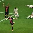 Em jogo emocionante, Leverkusen empata com a Roma no apagar das luzes e mantêm invencibilidade