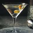 Beba um bom Dry Martini com os amigos nesse final de semana