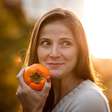 Caqui: conheça os benefícios da fruta e os riscos do consumo em excesso