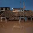 Sem hospital, escola ou quartel: a cidade que ficou completamente debaixo d'água nas enchentes no Sul