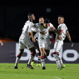 Ainda sem vencer no Campeonato Brasileiro, Vitória visita o Vasco em São Januário
