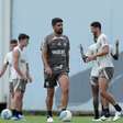 Corinthians faz último treino de olho no Argentinos Juniors com mudanças; veja provável time