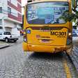 Motorista bêbado bate contra ônibus e é perseguido em Curitiba