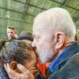 Durante visita ao RS, Lula diz estar 'ficando moderno', pois beija 'homem e mulher'