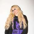 O que Avril Lavigne acha da teoria que diz que ela morreu e foi substituída por sósia?; veja vídeo