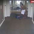 Câmeras de vigilância mostram rapper Sean 'Diddy' Combs agredindo ex-namorada