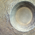 Olho em Marte? Sonda tira foto de cratera curiosa no Planeta Vermelho