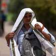 Capital da Índia registra mais de 50ºC nesta quarta-feira; estudantes desmaiam em escola