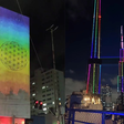 Parada LGBT+ de SP: esquina da Paulista com a Consolação ganha projeções nas cores do arco-íris