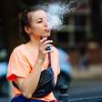 Jovens são alvo da indústria do tabaco, alerta governo