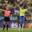 Após goleada, Marta se declara ao Brasil: 'A Seleção é do povo'