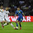 Alemanha domina o jogo, mas fica no empate com a Ucrânia