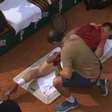 Djokovic cancela treino e passa por exames no joelho em Roland Garros