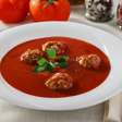 Sopa de tomate com almôndegas: faça o prato fácil e saboroso em menos de 1h