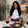 Bella Campos ensina a preparar um prato simples e romântico para o Dia dos Namorados