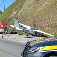 SP: Avião faz pouso forçado em rodovia após sofrer uma pane no sistema