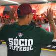 Thiago Silva usa relógio de quase meio milhão de reais em retorno ao Brasil
