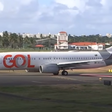 Avião da Gol aborta decolagem em Salvador após passageiro ir ao banheiro