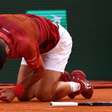 Entenda a lesão que tirou Djokovic de Roland Garros e também pode tirá-lo das Olimpíadas