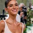 Bruna Marquezine conta perrengue com vestido do Met Gala