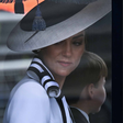 Em nova aparição, Kate Middleton repetiu look que rendeu polêmica com a suposta amante de Príncipe William