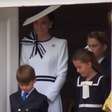 Princesa Charlotte dá bronca no irmão e Kate Middleton se diverte com a cena