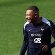 Mbappé recebe apoio de Thierry Henry, mas é criticado por espanhol após apelo político