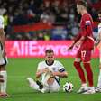 Com brigas nos arredores e gol de Bellingham, Inglaterra vence Sérvia em estreia na Euro