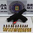 Operação Policial em Porto Alegre resulta na prisão de 2 indivíduos por tráfico e porte ilegal de arma