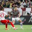 Lateral do Fluminense cutuca Diniz e elogia Mano Menezes: 'Mais simples'