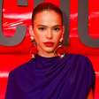 Bruna Marquezine usa look poderoso de R$ 48 mil em evento