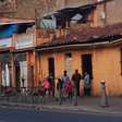 Paris tem favela? Saiba como e onde moram os pobres na França