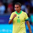 'O futebol feminino pode ser competitivo', diz Marta, prata em Paris
