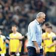 Tite presenteia o Corinthians com Flamengo bagunçado e desequilibrado