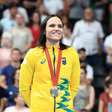 Carol Santiago alcança o topo do pódio pela terceira vez em Paris