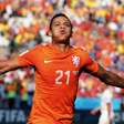 Contratação de Depay encobre escândalo com patrocinadora do Corinthians