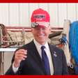 Joe Biden é fotografado usando boné da campanha de Trump um dia após debate