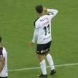 Philippe Coutinho marca no fim e Vasco arranca empate com o Flamengo