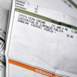 É possível receber duas contas com valores diferentes no mesmo mês? Advogado responde